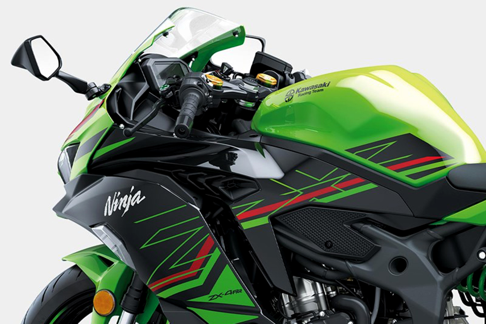 phong cách Ninja ZX4RR 2023 KRT